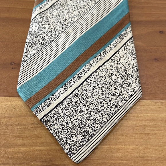 All silk Cantini tie made in Italy - Picture 1 of 5